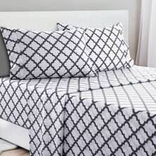 GUIRENT 4 Pc Quatrefoil & Floral Bedding Set - Upto 16 Inches Deep Pocket Wrinkle Free Sheet With Pillowcases - Brushed Microfiber Sheets 809318