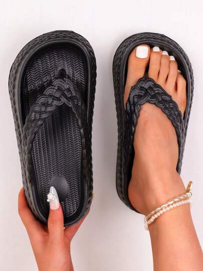 女士纯色EVA人字拖，简约柔软鞋底，耐穿舒适，室内外皆宜，适合度假沙滩穿着