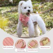 Set de 5 piezas Elegante conjunto de arnés y accesorios para mascotas, el conjunto incluye un arnés para mascotas, un collar desmontable con moño, una correa para mascotas, un collar triangular para mascotas y una bolsa para snacks de mascotas con bolsa para recoger desechos. Arnés estilo chaleco, adecuado para perros pequeños y medianos