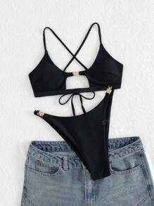 Nuovo set di costumi da bagno in stile e sexy per donna, con top a fascia in un unico colido e decorazione metallica, con laccetti di corda per allacciatura
