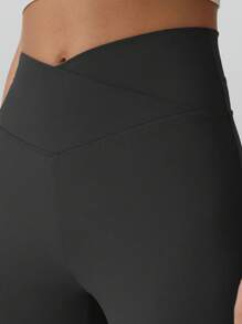 RUNONWHEELS 5 High Waist Flared Pants Daily Fitness Sports Leggings, Women Butt Lifting Yoga Leggings,Women's High-Waisted Cross Design Flared Leggings Suitable