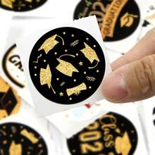 2025 Graduation Stickers, 2025 Graduation Labels, Round Adhesive Stickers, Gift Packaging Bag Labels, Gift Tags, Graduation Congratulations Stickers, Graduation Decorative Stickers, Sealing Stickers, Self-Adhesive, Class Of 2025, Envelopes, Graduation Cards, Graduation Cap Stickers, Graduation Ceremony & Party Decorations, Graduation Gifts, Holiday Decorations, 2.5cm/3.5cm