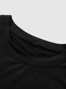 Lonblece Set de 2 piezas con camiseta de manga corta con estampado de letra y calavera de marca para hombres, y pantalones acampanados de color contrastante