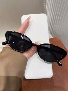 1pc Retro Red Cat Eye Glasses For Fashionable Ladies - Minimalist Frame Design, Perfect For Summer Beach And Holiday Style For Summer Beach Vacation,Outdoor,Travel - Multicolor - View 3
