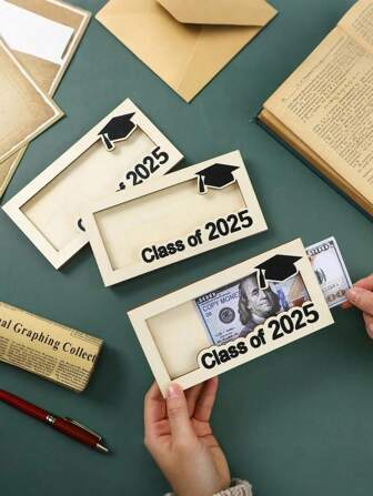 1 pieza Billetera personalizada de madera con porta efectivo, clip de dinero, regalo creativo - Grabado Clase 2025, caja de efectivo DIY portamonedas, regalo de dinero para graduados, regalo de cumpleaños para graduados (universidad), regalo de graduación 2025, decoración sorpresa para fiesta y celebración de graduación