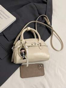 女士象牙白色保龄球手提包，新款时尚肩带设计小包，时尚休闲百搭单肩斜挎包，带串珠卡通娃娃装饰，适合春夏季 - 白色 - 查看 8