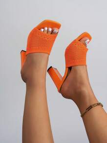 Damen Offener Zehenpartie Slide Sandalen mit dekorativem Riemen, atmungsaktiver einfarbiger Stoffstoff, eckige Zehenpartie, minimalistischer modischer Stil, geeignet für Shopping, Reisen, Partys, Dates, orangefarbenes gestricktes Material Sommer Damen High Heel Slide Sandalen