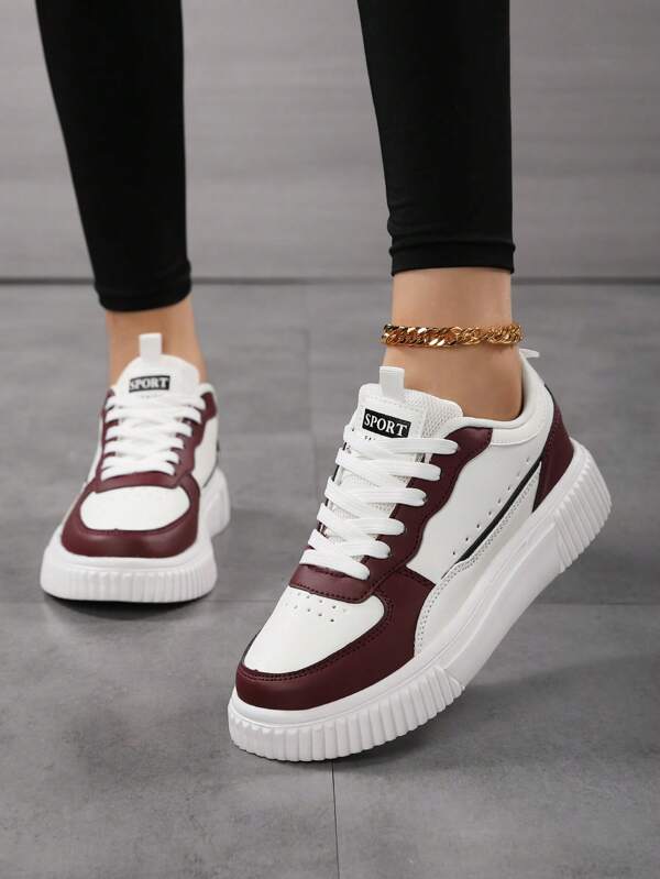 Zapatillas de deporte con cordones casual y de moda en blanco, cómodas zapatillas de exterior para parejas, adecuadas para primavera y otoño