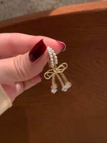 1 对人造珍珠和蝴蝶结和铜简约甜美耳夹耳环，适合女士，生日礼物情人节、妈妈、母亲、母亲节、礼物 - 金黃色 - 查看 1