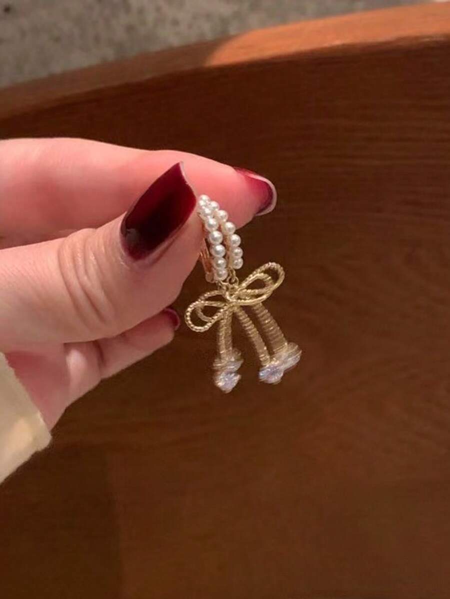 1 对人造珍珠和蝴蝶结和铜简约甜美耳夹耳环，适合女士，生日礼物情人节、妈妈、母亲、母亲节、礼物 - 金黃色 - 查看 1