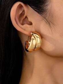 1 Pair Fashionable Gold Plated Earrings Suitable For Daily Wear By Women