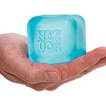 Schylling NeeDoh Nice Cube -Sensory Squeeze Toy With Super Solid Squish - 2.25" Cube,This Is The Best Gift To Give Them On Christmas, Halloween Or A Child's Birthday. - 藍色 - 查看 4