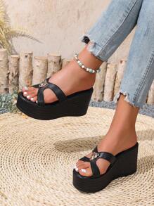 Women's Simple Waterproof Platform Leopard Buckle Black Thick Bottom Wedge Sandals Solid Color Snake Skin Shiny Fashion Comfortable Open Toe Black Slides New Summer Charming High-End Round Toe Thick Bottom Sandals Casual Women's Shoes Suitable For Vacations And Indoor Wear Slip-On Elegant Breathable Cool Black Slippers Convenient Slip-On Campus Thick Bottom Shiny Sandals Sexy Women's Shoes Suitable For Outdoor And Beach Entertainment