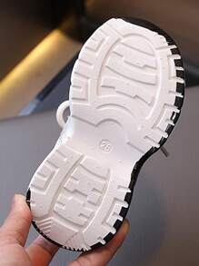 2025 春秋季男女通用儿童百搭运动休闲鞋 - 黑與白 - 查看 9