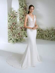 夏季优雅高贵可爱深 V 领白色蕾丝婚礼宾客礼服女式无袖美人鱼婚纱新娘适合毕业典礼、晚宴、新娘