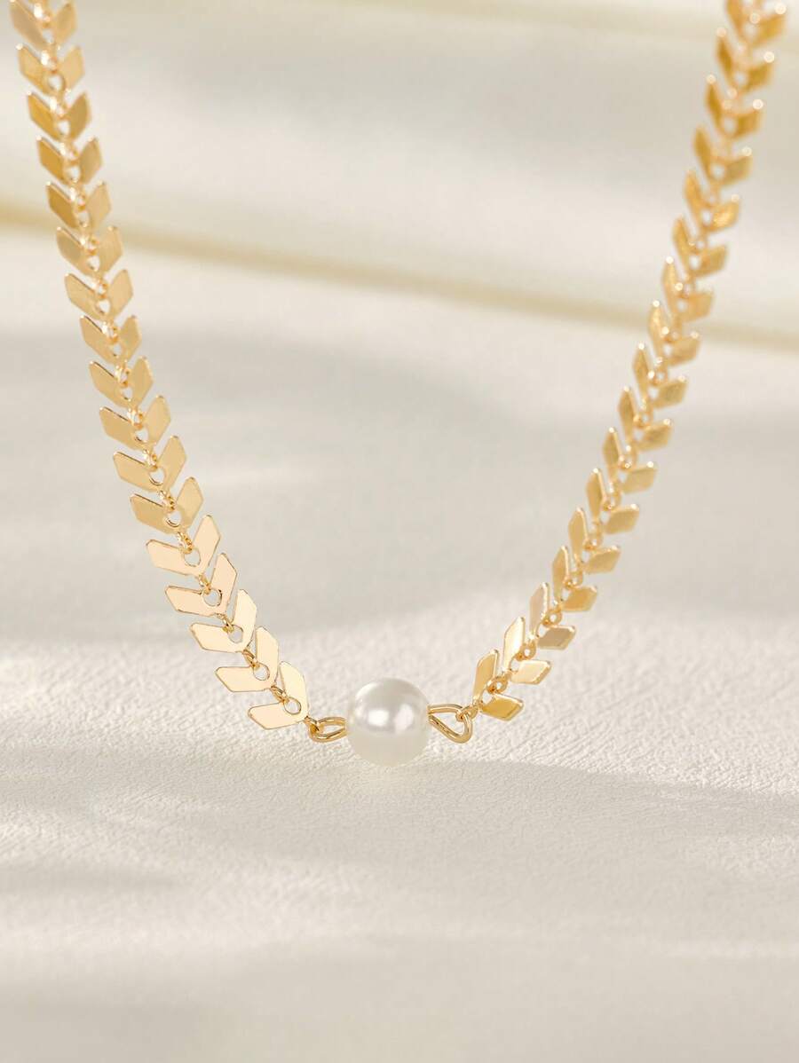 One Piece Fashionable Herringbone Sequin Imitation Faux Pearl Chain Ladies Simple And Versatile Clavicle Necklace Winter Gifts - Gold - View 1