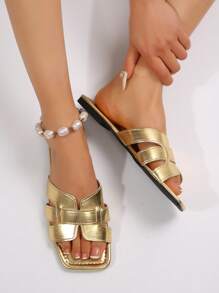 Sandalias planas para mujer con puntera cuadrada, diseño sencillo y cortes - Dorado - Ver 7