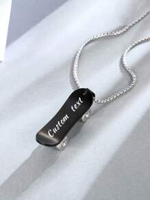 1 pièce, Collier de planche à roulettes personnalisé avec texte. Les éléments de la trottinette associent parfaitement le style de rue, la simplicité, la personnalisation, le luxe et la mode. Le collier est fabriqué en acier au titane de haute qualité, qui est robuste et résistant à l'usure. Convient pour les anniversaires, la Saint-Valentin, la Fête des pères et les anniversaires personnels. Le design mobile unique rend le pendentif vivant et intéressant.