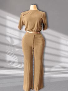 Camiseta de cuello redondo y mangas estilo murciélago y pantalones con cordón en la cintura - Camel - Ver 2