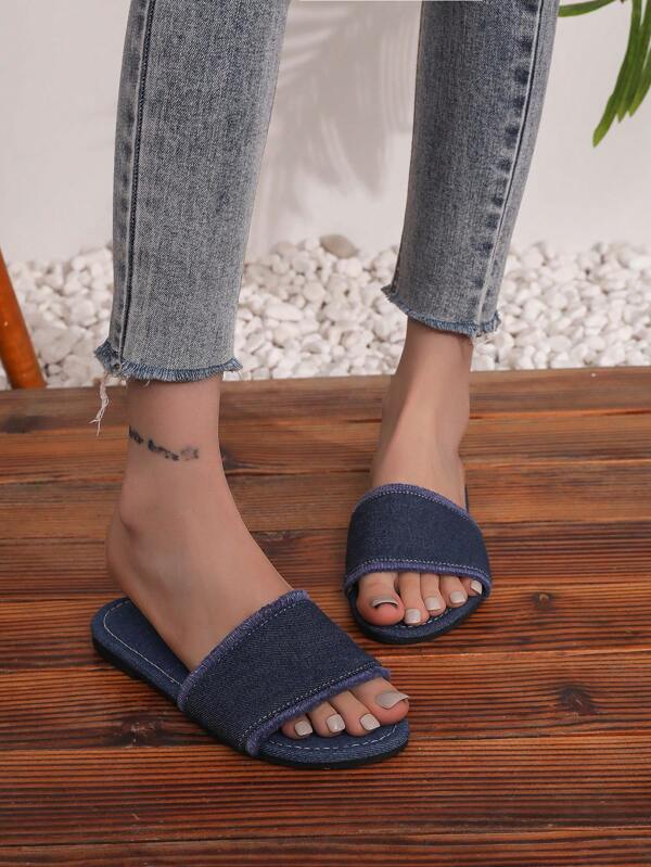 New Flat Outdoor Sandals For Women, Versatile For Summer