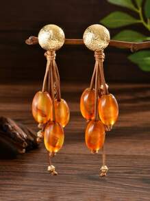 2 chiếc bông tai tròn họa tiết hoa cổ điển, gợi cảm và thanh lịch, làm từ nhựa hổ phách giả ngọc bích, thích hợp cho các bữa tiệc và ngày lễ, được thiết kế dành cho những quý cô quyến rũ. Vui lòng cân nhắc nếu bạn ngại kích thước lớn, mỗi hạt nhựa đều có màu sắc và hoa văn độc đáo, các vết khuôn là bình thường. - Nhiều màu - Xem 3