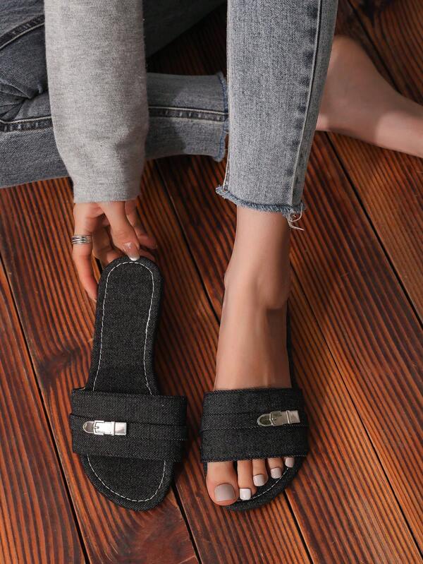 2025 Spring New Plus Size Women Flat Open Toe Summer Slippers For Outdoor