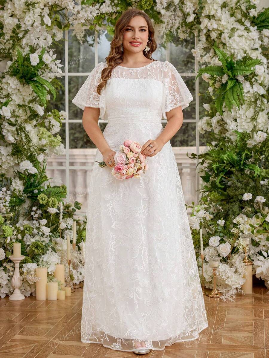 UNITHORSE UNITHORSE [Willekeurige snit] Plus-size elegante jurk met bloemenborduurwerk en ruches aan de mouwen voor dames, modieuze witte bruidsmeisjesjurk, trouwjurk, volledig witte feestoutfit voor dames