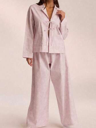 大码女式淡紫色系带长袖纽扣衬衫和长裤睡衣套装