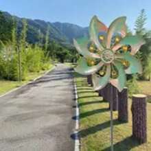 1 Piece Elegant Metal Flower Power Wind Spinner - Durable Outdoor Wind Sculpture With Safety Garden Stakes, Patio And Deck Decor Easy To Install, Large Wind Spinner