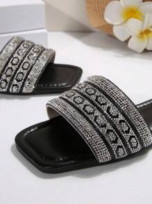 大码（美国 10-11）女士法式铆钉珍珠平底凉鞋，露趾舒适轻便奢华沙滩拖鞋，适合春、夏、秋季