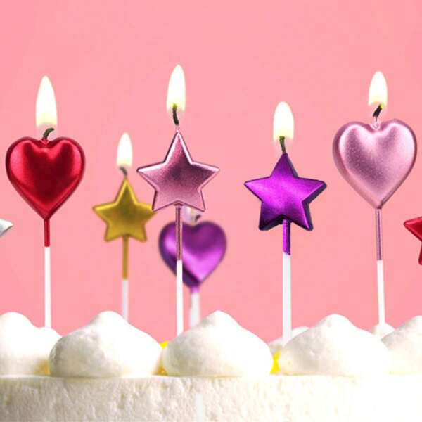Juego de 6 piezas/10 piezas/12 piezas/24 piezas de velas de cumpleaños decorativas en forma de estrella, corazón y llamas de colores | Velas decorativas miniatura para fiestas, bodas y banquetes (Pascua, Día de la Madre, Día del Padre) - Regalo de festival para ella, decoración romántica del hogar en primavera