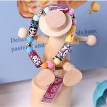 Tragbare und teilbare Sticker-Armbänder, beinhaltet 80/160 Mini-Sticker, Mystery Reveal Sticker Rollen, über 1000 Designs zum Entdecken und Sammeln, perfekt als Partyfavors und Geburtstagsgeschenke