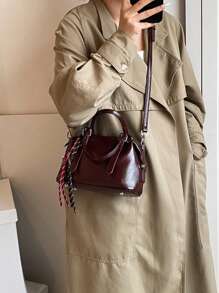 Fashion Classic Joker Solid Color Pu Waterproof Fabric, Letter Pattern Decoration Design, Retro Elegant Handbag, Square Bag, Can Be Slung, Suitable For Use In The New Year, Travel Shopping, Holiday Gifts - Burgundy - View 5