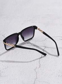 1 buc ochelari de soare pentru femei, cu aspect pătrat și gradient, stil retro, minimalist, versatili pentru exterior, vacanță, călătorii, pentru vacanță de vară la plajă, exterior, ochelari de soare de călătorie, cu lanț, stil elegant, ramă pătrată supradimensionată