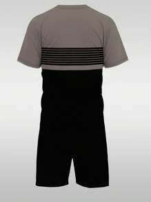 Bộ 2 món gồm áo thun cổ tròn tay ngắn phối màu kaki và đen, quần short đen cùng chất liệu 100% polyester nhẹ, thoáng khí, trang phục thể thao thường ngày phù hợp cho mùa hè. - Nhiều màu - Xem 3