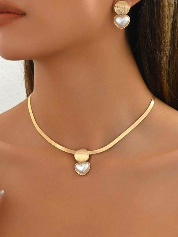 Conjunto de 3 peças de colar elegante + brincos para mulheres, corrente de cobra plana dourada da moda, disco de listras geométricas, colar com pingente de coração de pérola falsa, corrente de clavícula delicada para uso diário, feriado, todas as estações, acessório de presente de alta qualidade