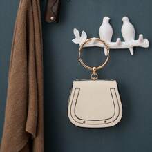 1 pièce Crochet mural décoratif avec petit oiseau blanc nordique mignon à 3 crochets, adhésif sans dommage sans perçage nécessaire, peut être utilisé comme porte-manteau mural, pour suspendre des sacs / parapluies / clés, convient pour l'entrée, la salle de bain, la cuisine, design élégant et pratique pour décorer la pièce