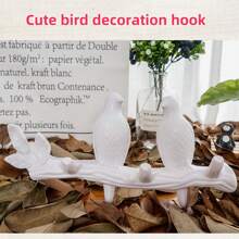 1 pièce Crochet mural décoratif avec petit oiseau blanc nordique mignon à 3 crochets, adhésif sans dommage sans perçage nécessaire, peut être utilisé comme porte-manteau mural, pour suspendre des sacs / parapluies / clés, convient pour l'entrée, la salle de bain, la cuisine, design élégant et pratique pour décorer la pièce