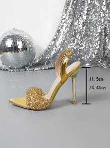 高跟时尚尖头金属凉鞋，夏季日常休闲穿着