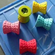 1 pieza Juguete terapéutico interactivo para perros - Hueso de perro para masticadores agresivos - Super juguetes para perros - Hueso de juguete resistente para perros, mancuerna de goma natural con chirrido