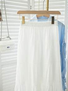 温柔甜美白色蛋糕裙，高腰修身简约A字裙，百褶下摆，女款，秋冬