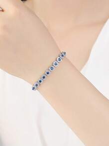 1 pieza Delicada pulsera de tenis plateada con CZ para mujeres, con circonita cúbica ovalada de color azul, rojo y blanco. Accesorios de joyería de fantasía para bodas, compromisos, banquetes, fiestas, bailes de graduación para novias, damas de honor, señoras, novias, esposas, madres. Regalo de joyería elegante para aniversario.