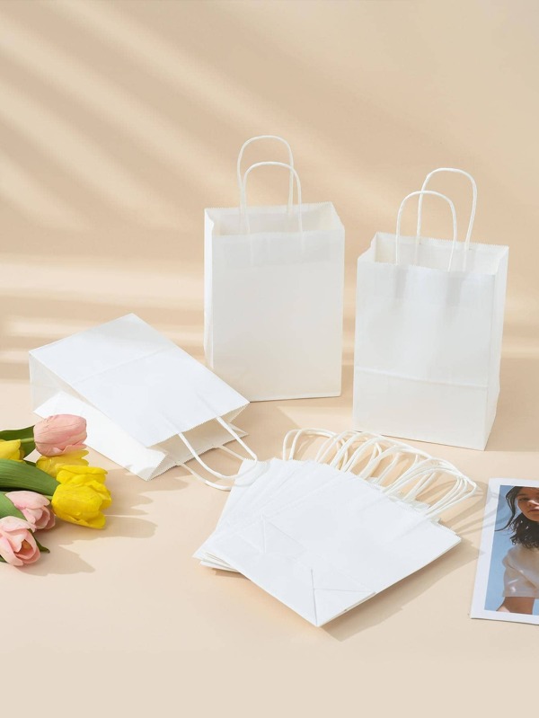 1/6/12ชิ้น กระเป๋ากระดาษคราฟท์ กระเป๋าของขวัญคริสต์มาส กระเป๋าห่อของขวัญที่มีด้ามจับ เหมาะสำหรับกระเป๋าของขวัญกระดาษคราฟท์ เทศกาล ปีใหม่ งานแต่งงาน วันเกิด ถุงขนม ถุงของชำร่วย