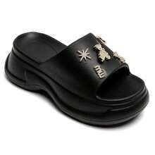 Sandales Compensées / Mules Furry - Confort And Style Pour Un Look Estival Chic - Black - View 2