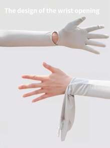 1 pièce Nouveaux gants longs de protection solaire pour femmes d'été. Ces manches de bras en soie glacée peuvent bloquer les rayons ultraviolets. Ils conviennent pour le cyclisme et la conduite, avec des fonctions anti-dérapantes et tactiles. Ils sont extra-longs pour couvrir les bras et parfaits pour une utilisation extérieure.