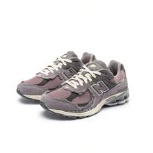 New Balance 2002R系列中性复古休闲鞋灰色/深灰色男女运动鞋帆布鞋时尚舒适慢跑日常休闲 - M2002RDY - 查看 2