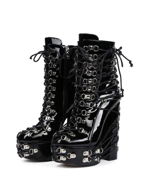 Bottes hautes à bloc talon pointu et empiècement pour l'hiver
