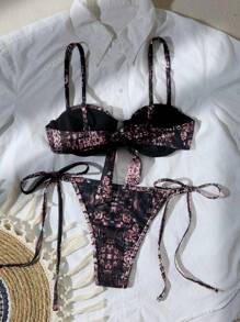 Bikini in stile solido nuovo europeo e americano per vacanze, bikini per festival musicali, feste e locali notturni con decorazioni metalliche alla moda e sexy