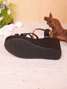 1 Paar Damen Plateau Sandalen mit rundem Zehenbereich und Kreuzriemen, vielseitige Sommerschuhe