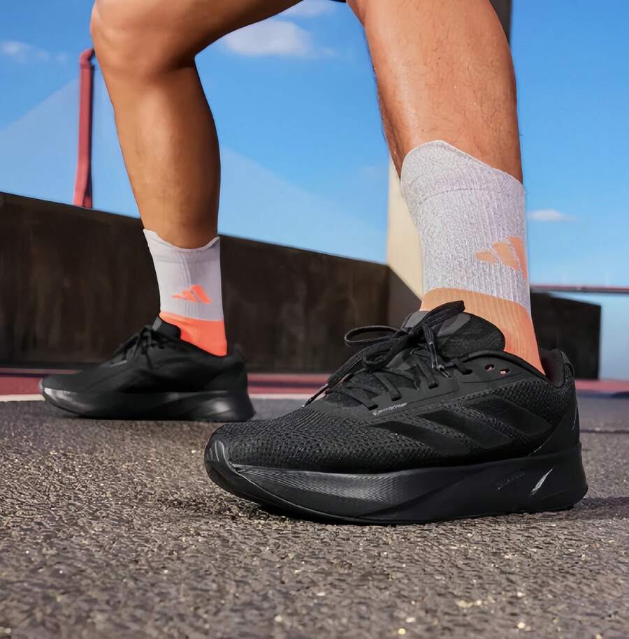 Adidas 运动鞋，男士，秋季新款休闲鞋，训练竞速跑步鞋 - 黑色 - 查看 1